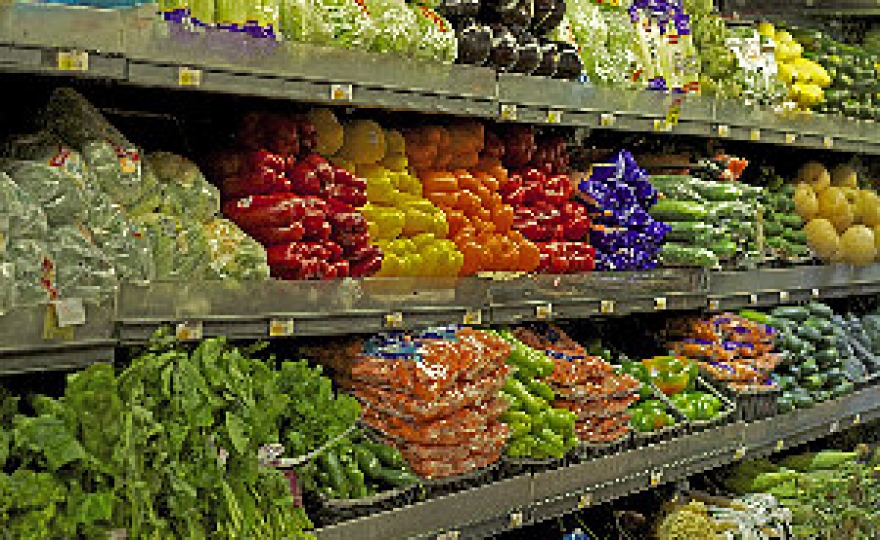 Por falta de alimentação adequada, Justiça revoga prisão de advogada vegana